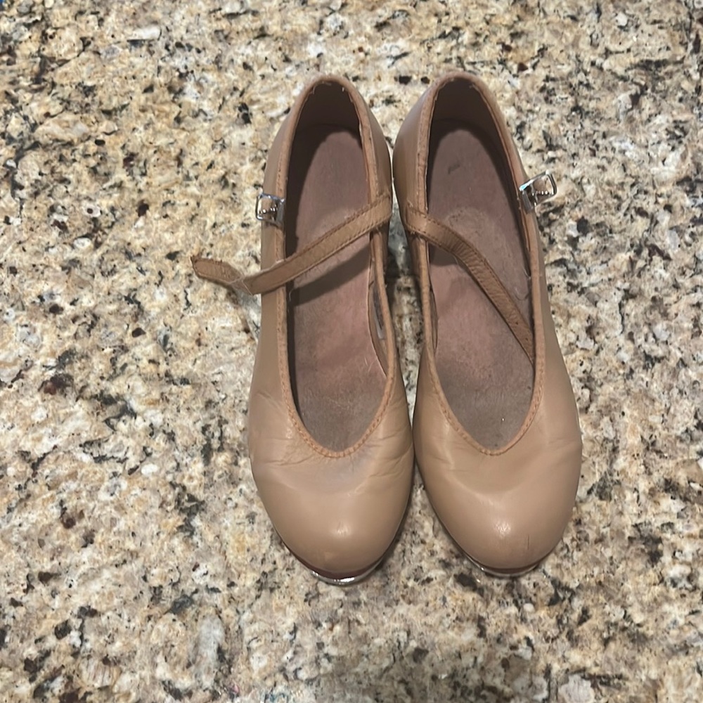 Tap shoes